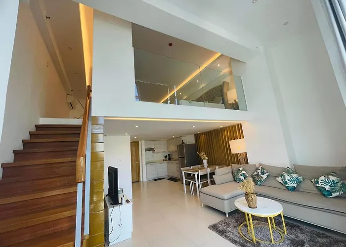 1205 Spacious Loft Type Unit